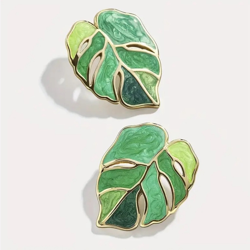 Elegant Green Leaf Earrings